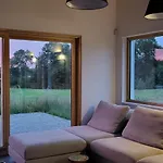 Wilczy Zew Private & Nature Villa Borne