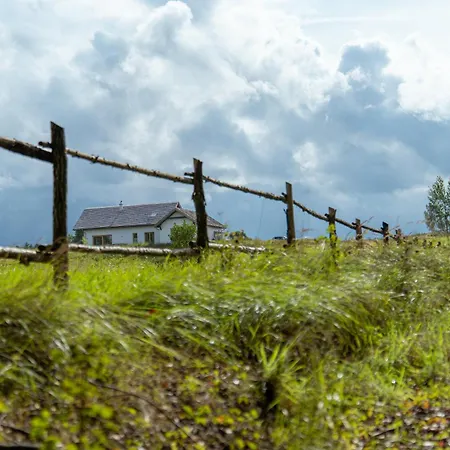 Villa Wilczy Zew Private & Nature Borne