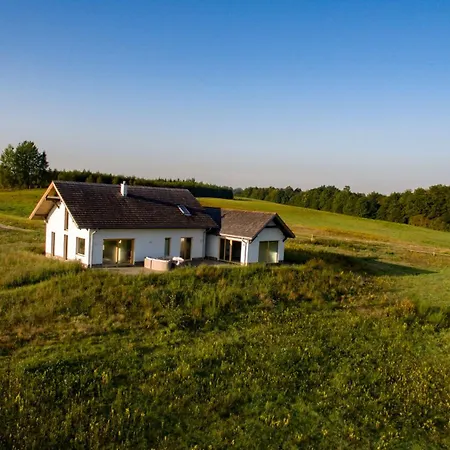 Wilczy Zew Private & Nature Villa *