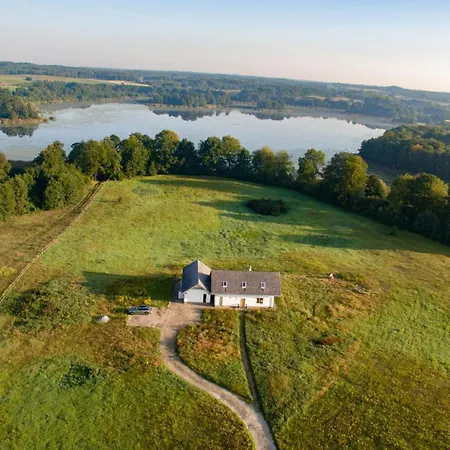 Wilczy Zew Private & Nature * Borne