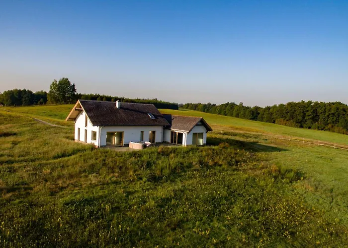 Wilczy Zew Private & Nature Villa *